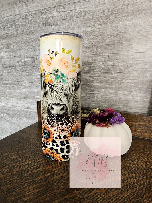 Highland cow floral tumbler